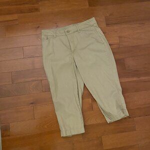 St. Johns Bay Size 8 Khaki Capri